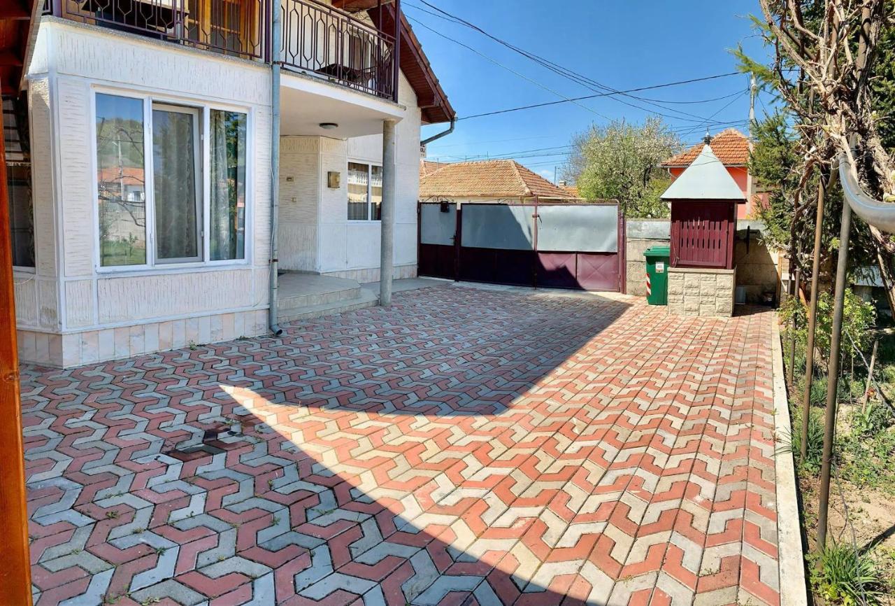 Hotel Casa Debora Haţeg Exterior foto